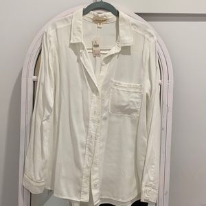 NWT - ANTHROPOLOGIE WHITE BUTTON UP